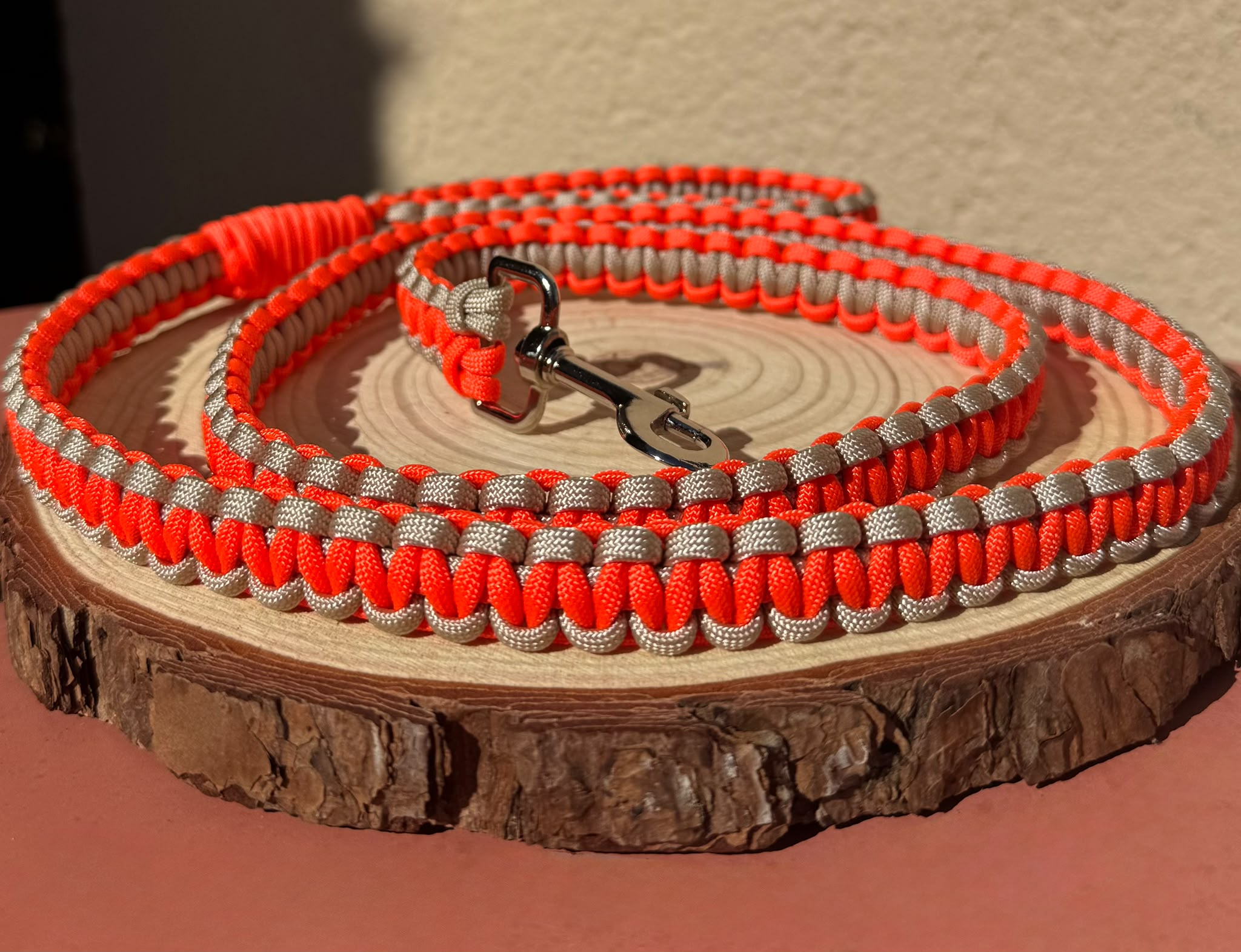 Laisse en paracorde orange et beige
